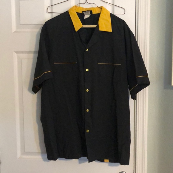 Other - Hilton XL black and yellow bowling shirt